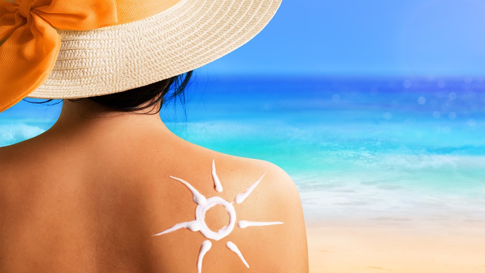 Come preparare la pelle al sole: alimentazione, integratori, trucchi e segreti